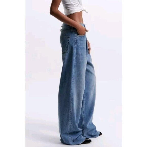 Zara Caia Relaxed Fit Front Pleat Wide Leg High Waist Jeans SZ 12 - Picture 3 of 9